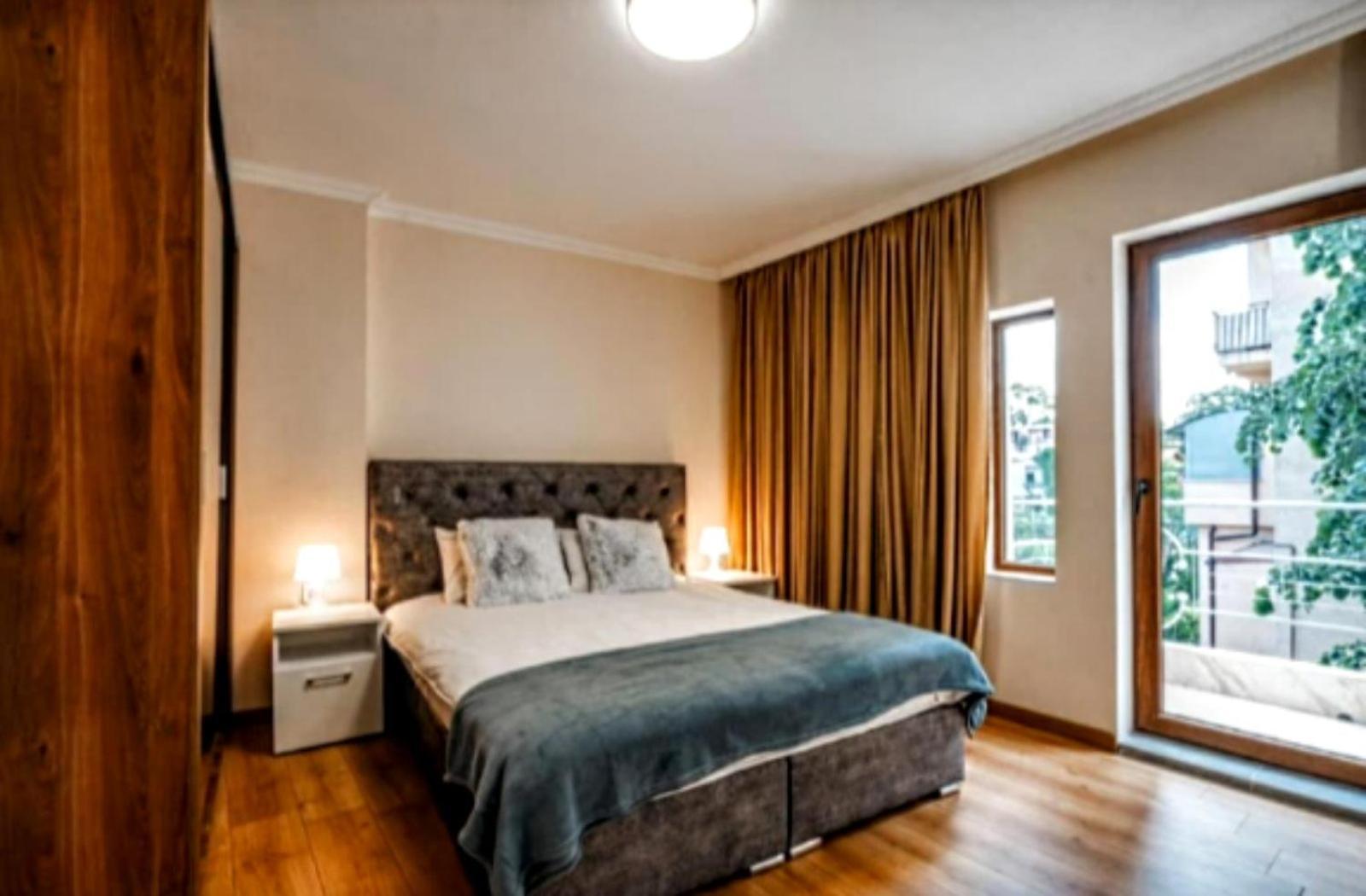 2-Bedroom Flat - Sunny Balcony Plovdiv Buitenkant foto