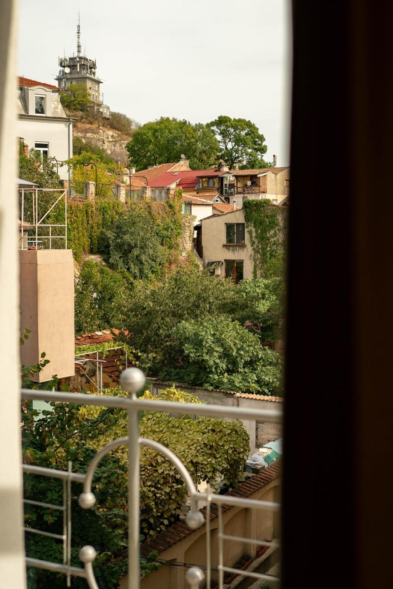 2-Bedroom Flat - Sunny Balcony Plovdiv Buitenkant foto