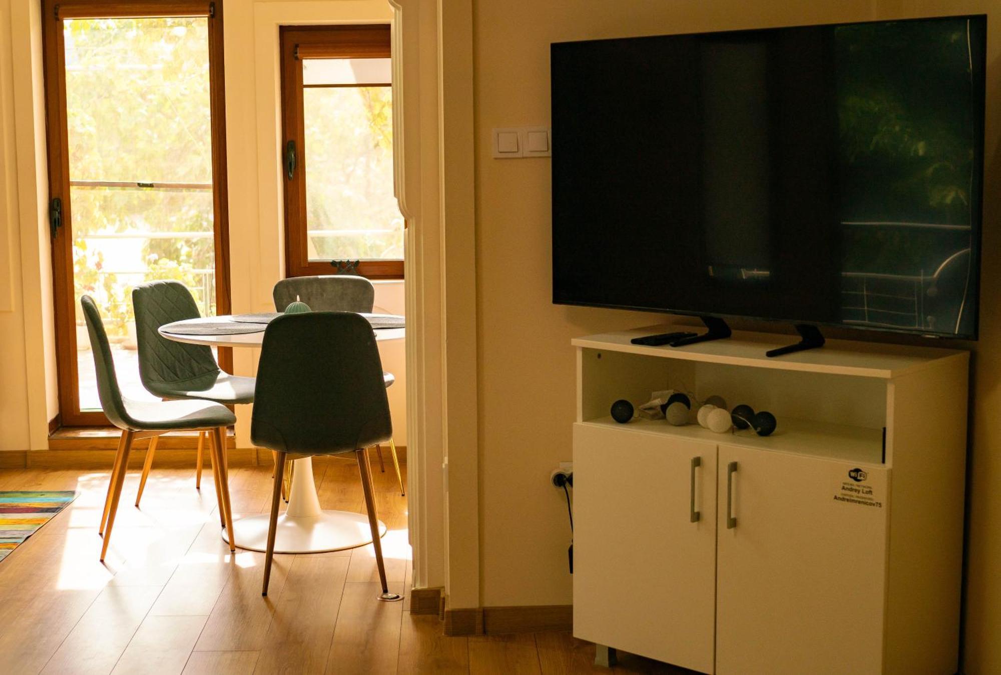2-Bedroom Flat - Sunny Balcony Plovdiv Buitenkant foto