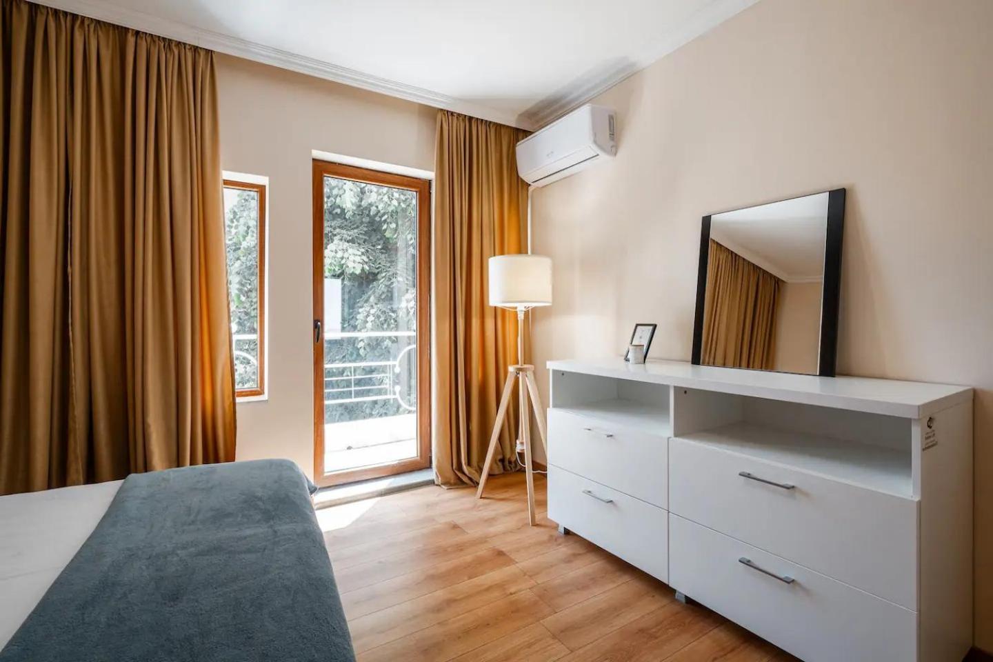 2-Bedroom Flat - Sunny Balcony Plovdiv Buitenkant foto